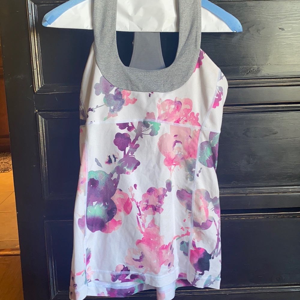 Lululemon tank
